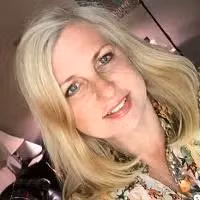DEbra Heine