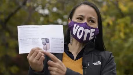 kansas rep davids contracts covid 19 despite vaccination