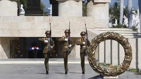 por que mueren generales cubanos